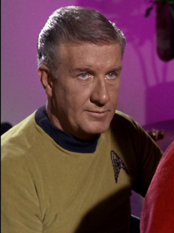 Tom Curtis as Mike (TOS15)