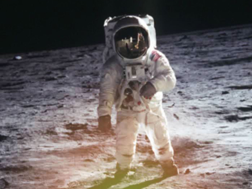 Edwin "Buzz" Aldrin (20 July 1969) (TOS01)