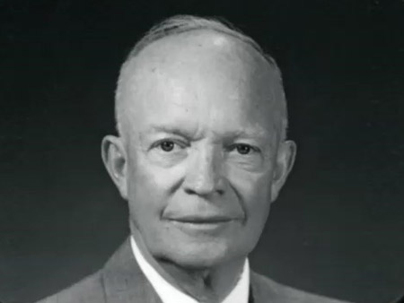 Dwight Eisenhower (TOS 00)